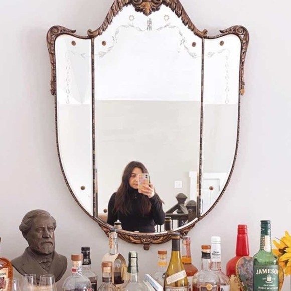 Meet your Posher, Ella - Picture 1 of 1